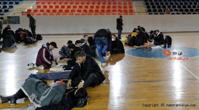 175 düzensiz göçmeni yurt dışına kaçırmaya çalışırken yakalanan 11 kişi tutuklandı