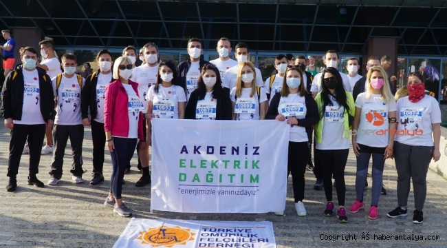 AEDAŞ çalışanları, Runatolia Maratonu'nda omurilik felçlileri için koştu