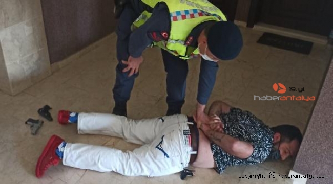 Alanya'da silahlı kavgaya jandarma müdahalesi !