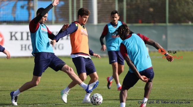 Alanyaspor'da Antalyaspor maçı hazırlıkları başladı