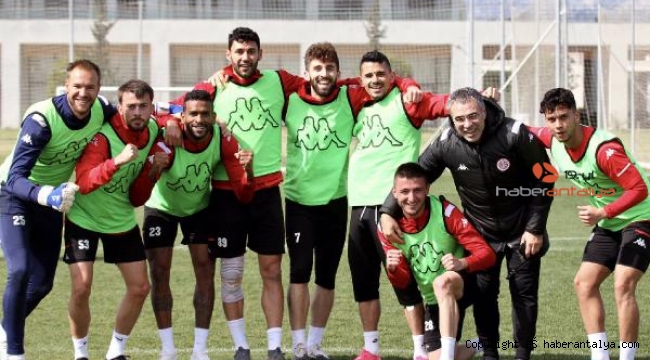 Antalyaspor, Fenerbahçe karşısında 55 yıllık tarihinde ilki yaşamak istiyor