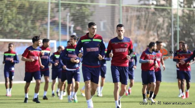 Aytemiz Alanyaspor,Antalya derbisine odaklandı; İşte muhtemel 11