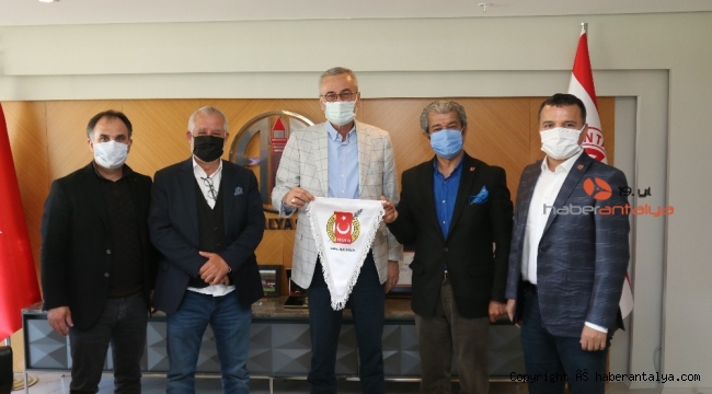 Başkan Yılmaz AGC yönetimini ağırladı