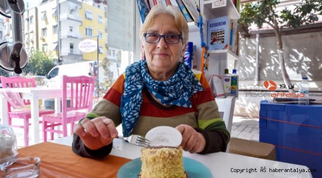 Çölyak hastası olunca 'glutensiz' pastane açtı
