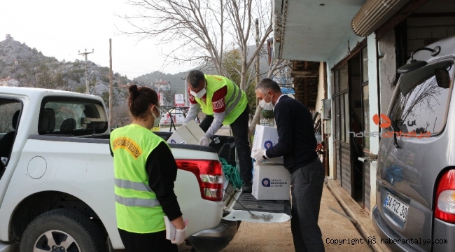 Karantinaya alınan mahalleye gıda yardımı
