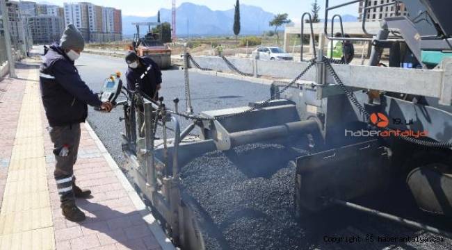 Kepez-Santral'de asfalt çalışmaları sürüyor