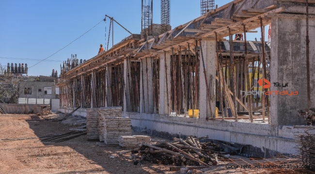 Kepez'in balık ve organik pazar inşaatı yükseliyor