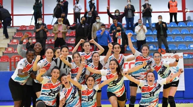 Mavi Kelebekler galibiyet için Aksaray'da