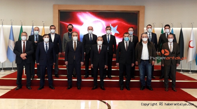 Muhittin Böcek: " Sporun siyaseti olmaz"