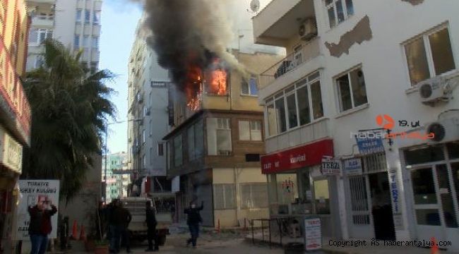 Öğretmenin dairesi, alev alev yandı