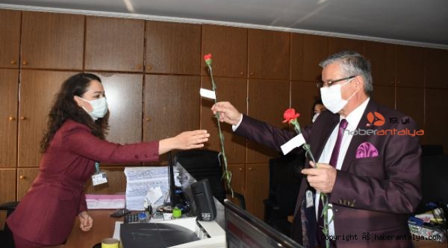 Topaloğlu, kadınlar gününü kutladı