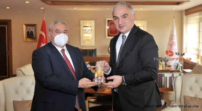 Turizmde üç talep: Aşı, kısa çalışma ödeneği ve yabancı personel