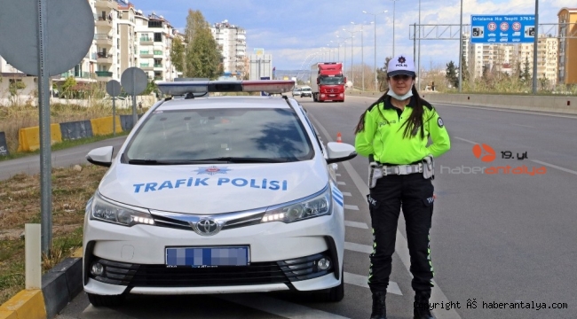 Bu kadın Türkiye'de tek. Geçit vermiyor !