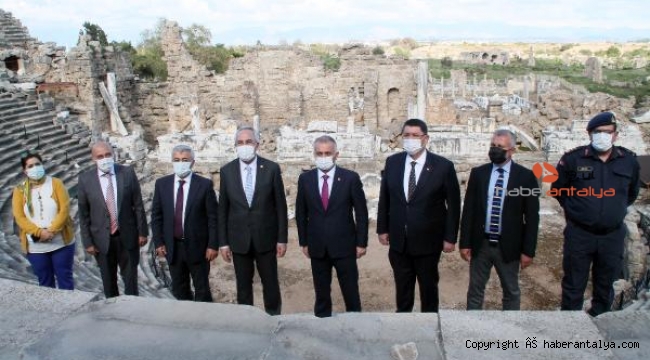 Vali Yazıcı: Maviye dönelim derken kırmızıya gidiyoruz !