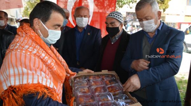 Yörükler Derneği'nden kandil lokması