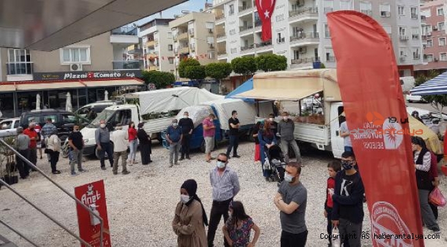  Halk Et Tırı'na yoğun ilgi sürüyor