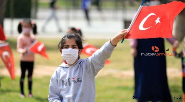 23 Nisan coşkusu ilçelerde sürüyor
