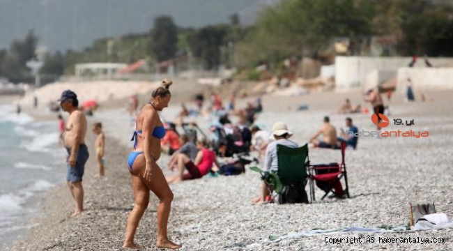 Antalya'da sıcaklık 30 dereceye ulaştı !