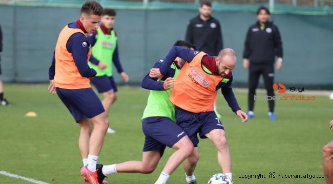 Aytemiz Alanyaspor, hiç kaybetmediği deplasmanda. İşte muhtemel 11 
