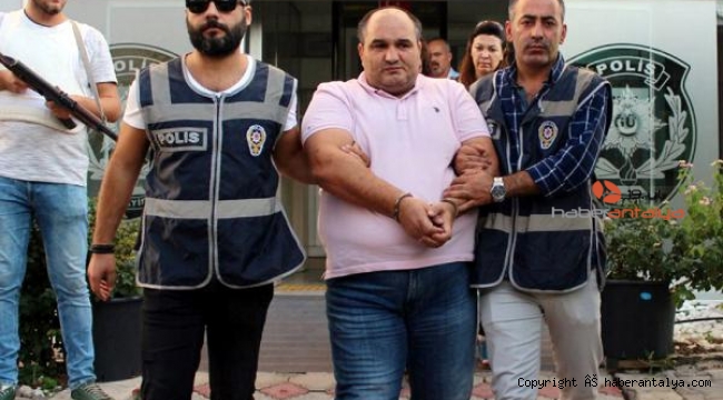 Cinci hocada ne ararsan var ! Taciz, dolandırıcılık, cinayet...