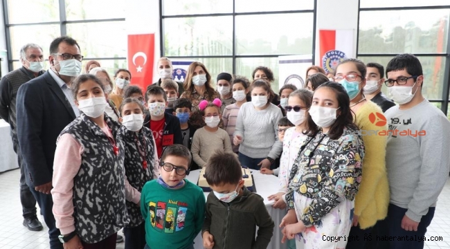 Engelli çocukların ailelerine "En İyi Narkotik Polisi Anne" projesi tanıtıldı