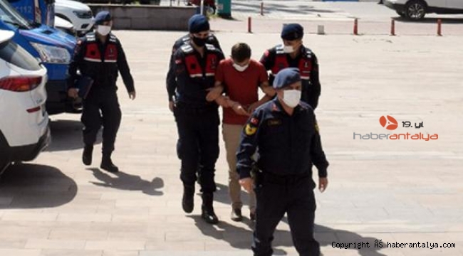 Film gibi olay ! Alkollü sürücü polise çarptı