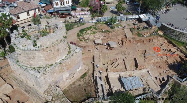Hıdırlık Kulesi kazıları genişliyor, Antalya&#039;ya yeni bir seyir terası geliyor