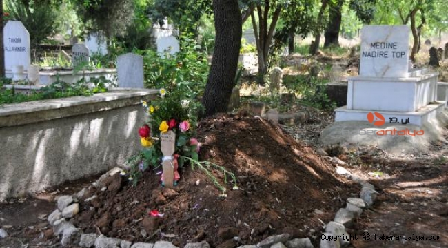 Kazada ölen motosiklet tutkunu arkadaşlar toprağa verildi