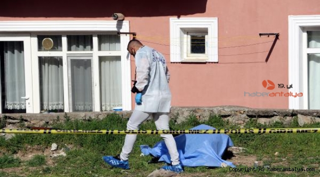 Polisin 'dur' ihtarına uymadı, gözler önünde tüfekle intihar etti