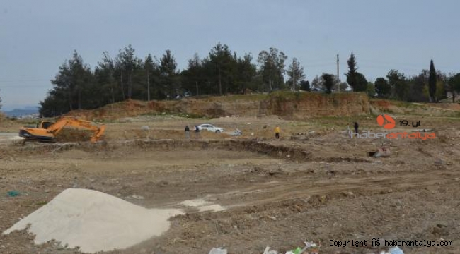 Serik Millet Bahçesi'nin yapımına başlandı