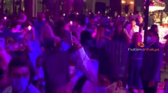 Yine, yeni, yeniden ! Antalya'da korona galası