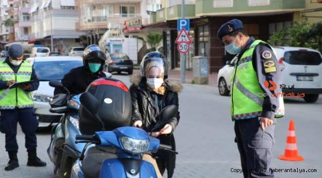 Alanya'da kısıtlamaya uymayanlara ceza