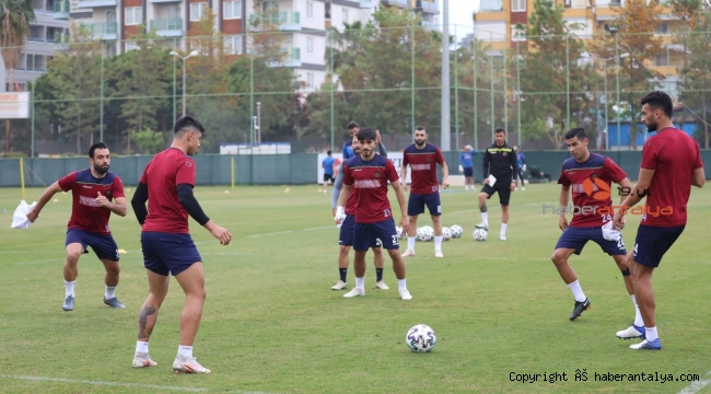 Alanyaspor, sıkıntılı günler geçiren BB Erzurumspor'u konuk edecek. İşte muhtemel 11