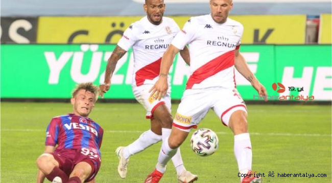 Antalyaspor, Podolski ile yolları ayırıyor