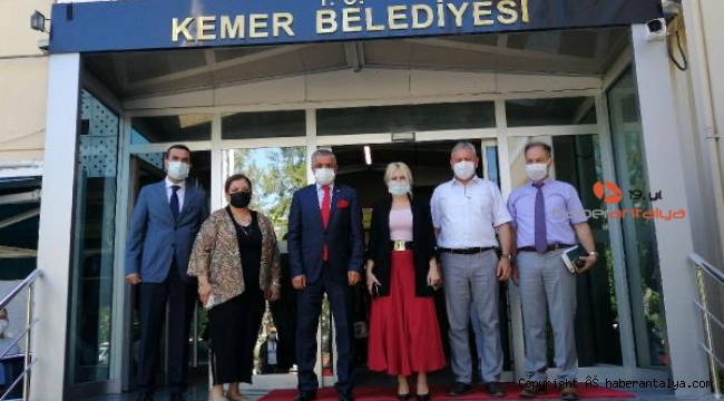 AÜ Rektörü Özkan'dan, Kemer Belediyesi'ne ziyaret