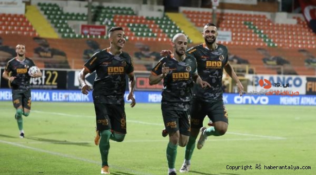 Aytemiz Alanyaspor'da gollerin adresi 'orta'