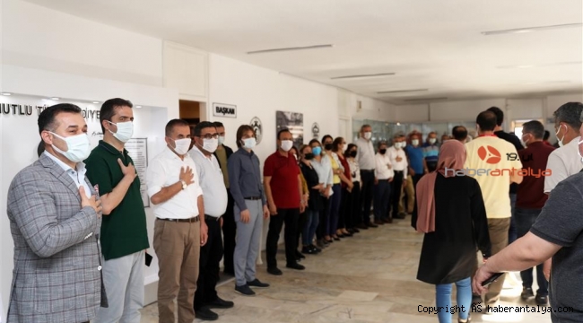 Başkan Yücel personeliyle bayramlaştı