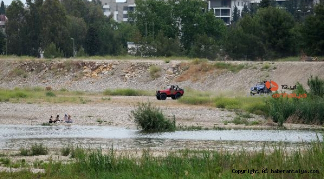 Boğaçayı'nda kuş yuvalarına rağmen offroad yapılmasına tepki