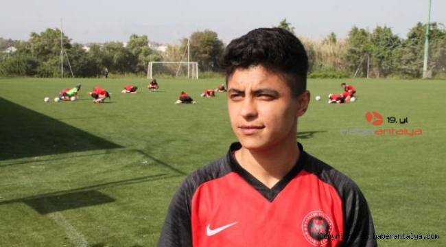 Gol kraliçesi Zelal Baturay: Bütün gollerim babam için