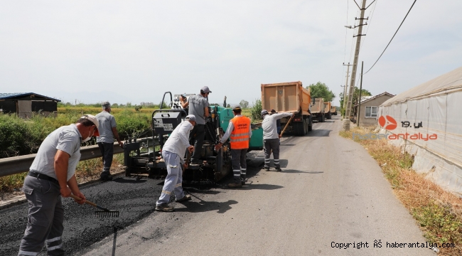 Kanal Sokak yolu yenileniyor