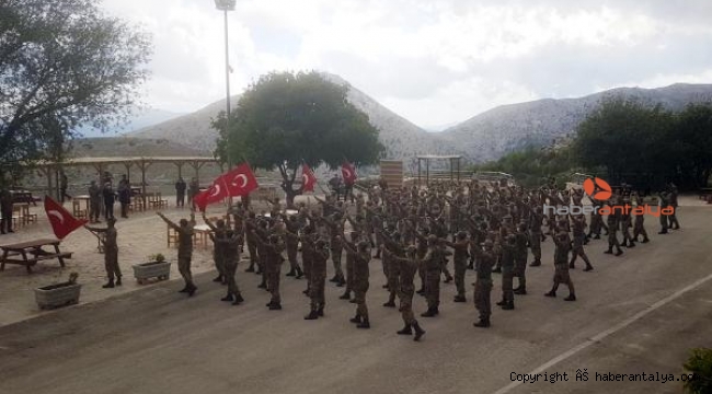 Komandolar harmandalı oynadı