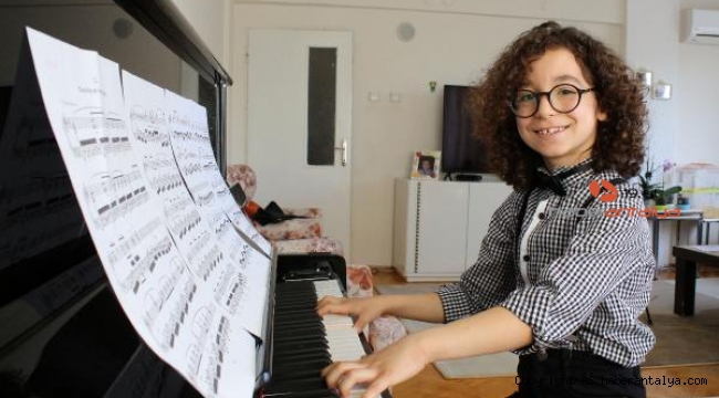 Küçük piyanistlere İtalya'dan 3 ödül