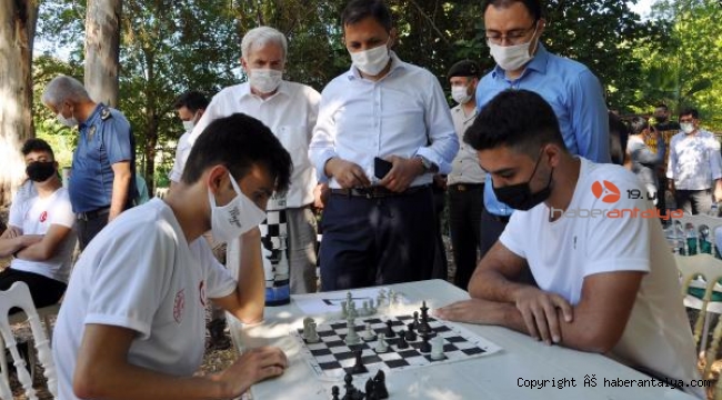 Limyra'da Gençlik Bayramı kutlaması