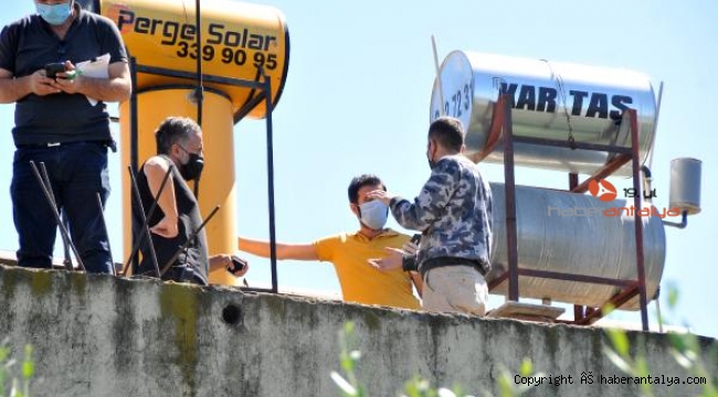 Mesai arkadaşları, taş kaplama ustasını evinde ölü buldu !