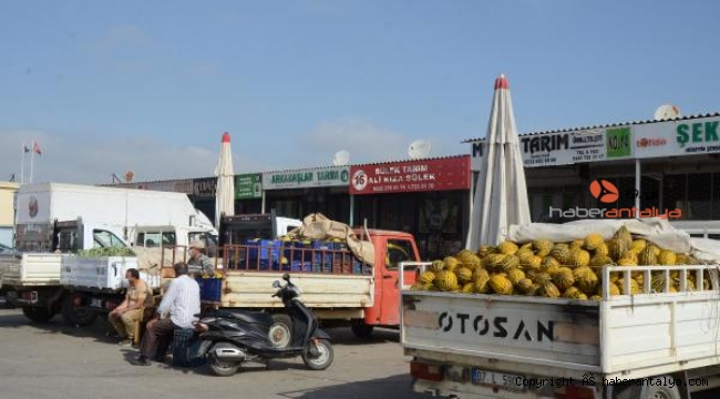 Pazar esnafı karardan memnun