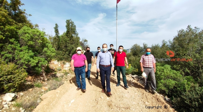 Rüzgar sebebiyle kopan Türk Bayrağı yenisiyle değiştirildi