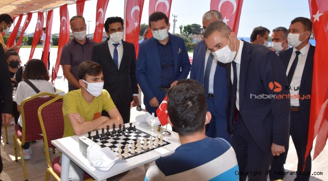 Satranç turnuvası başladı