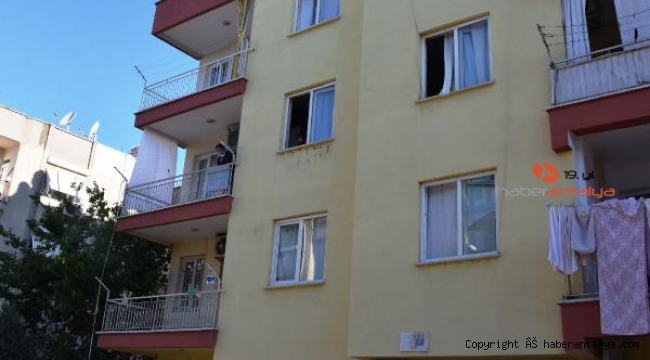 Sevgilisiyle kavga ederken 2'nci kattan aşağı düştü !