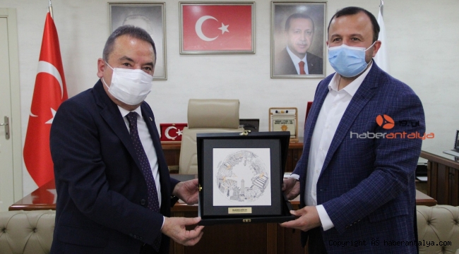 AKP Başkan Böcek'i ağırladı