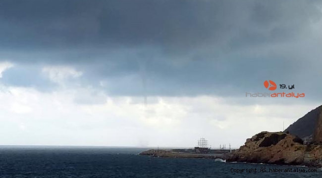 Alanya'da korkutan hortum !